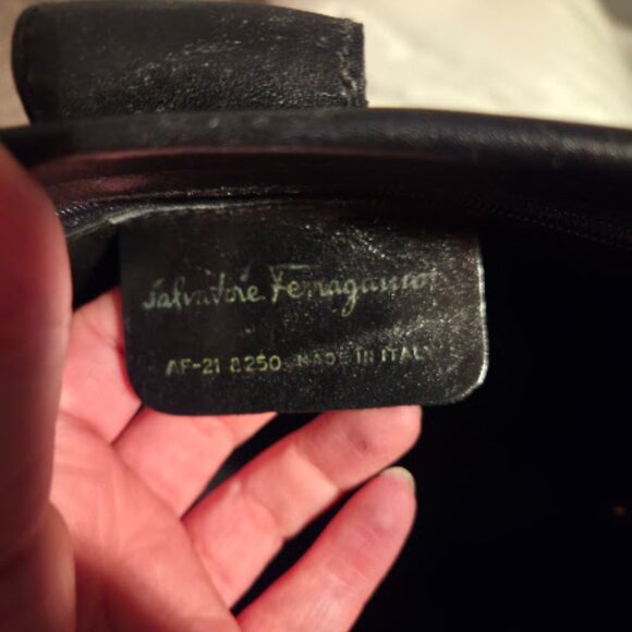Ferragamo Vintage Black Leather Vara Shoulder Bag – Italian Designer - Picture 5 of 7